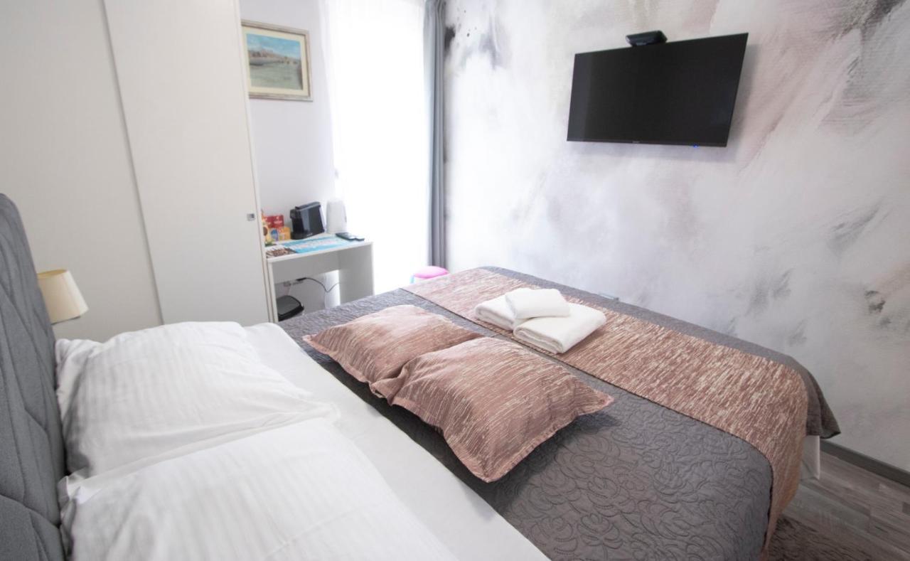 Calm Apartment & Room Zadar Exterior photo